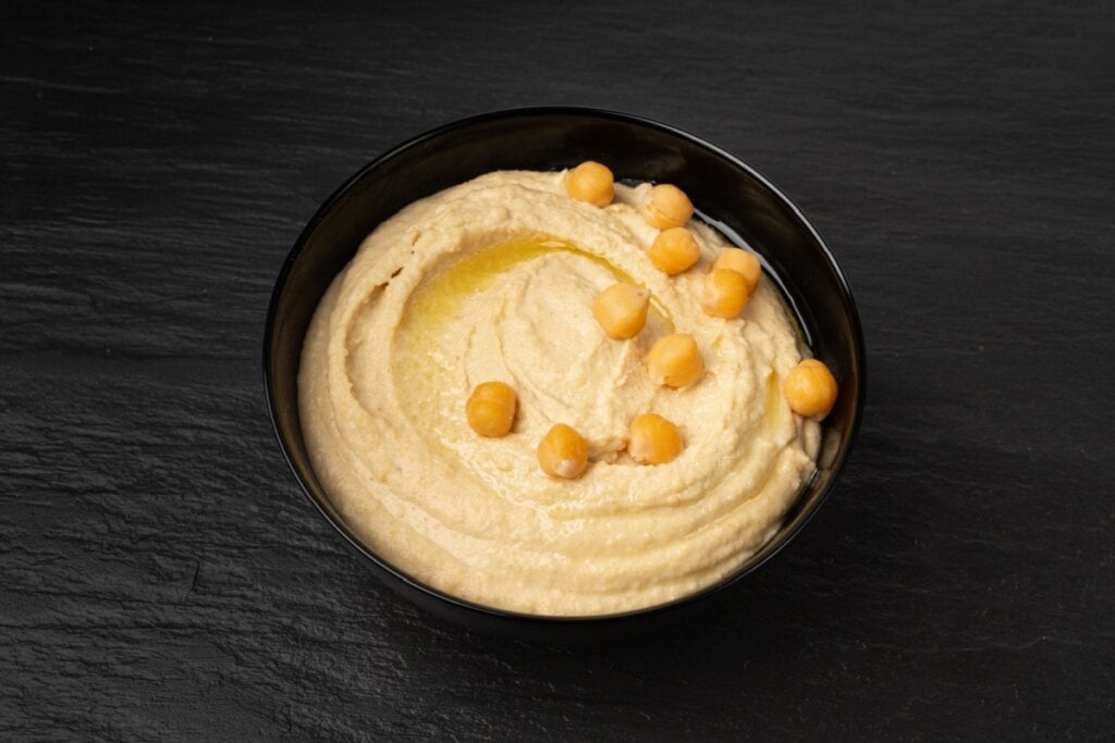 Pasta de grão-de-bico (Imagem: Ermak Oksana | Shutterstock) 