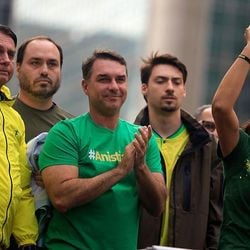 Especialistas ouvidos pela BBC News Brasil explicam como o antipetismo cresceu no Rio Grande do Sul, Santa Catarina e Paraná.