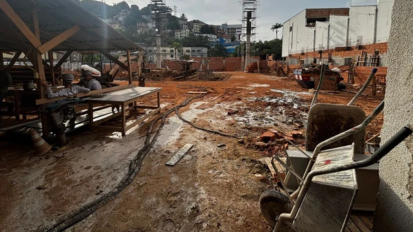 A ação ocorreu na manhã desta terça-feira (10) e fiscais identificaram algumas irregularidades; Sesport explicou que a renovação de alvará está em fase de encaminhamento