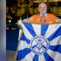 Embora achem que o samba-enredo não tem elementos suficientes para configurar propaganda eleitoral antecipada, especialistas citam trechos da canção que ficariam no limite da legalidade