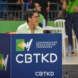 Eleita como a melhor técnica internacional em competição na Romênia, a capixaba agora tem outro desafio à frente da amarelinha