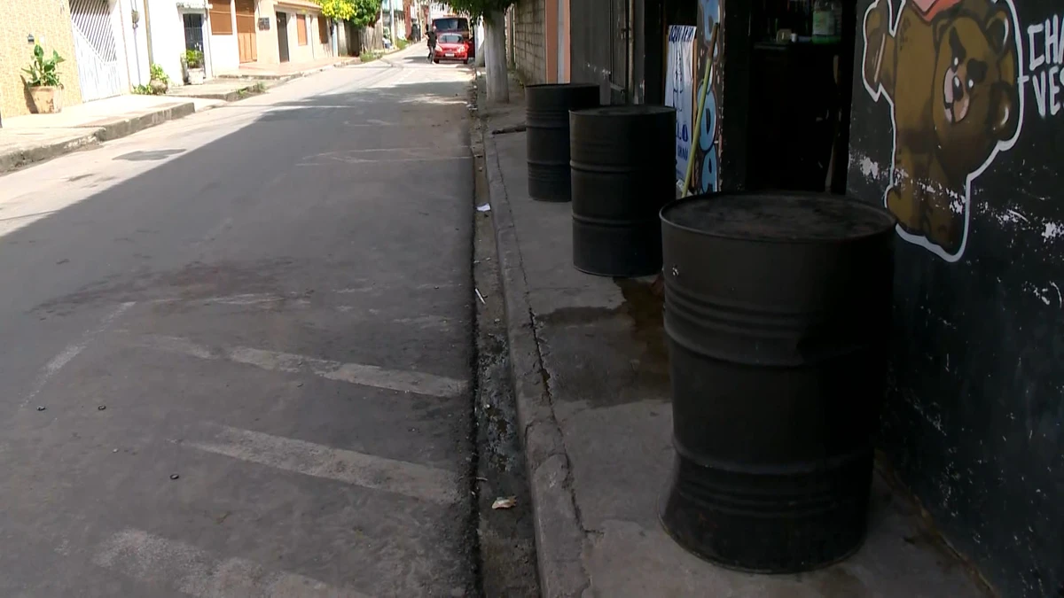 Jovem é morto em ataque a tiros em frente a distribuidora de bebidas em Vila Velha