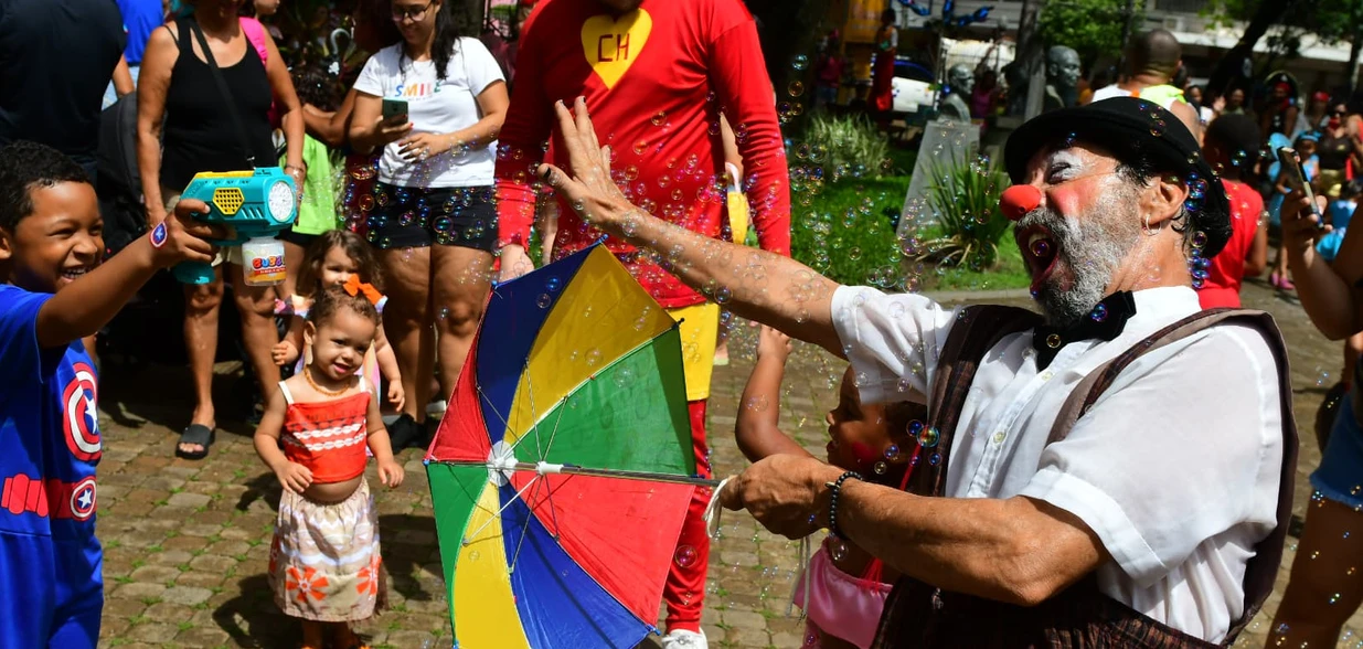Regionalzinho da Nair não entra na programação oficial da Prefeitura de Vitória, que alega descumprimento de prazo para a ausência; grupo nega e diz ter feito inscrição dentro do período