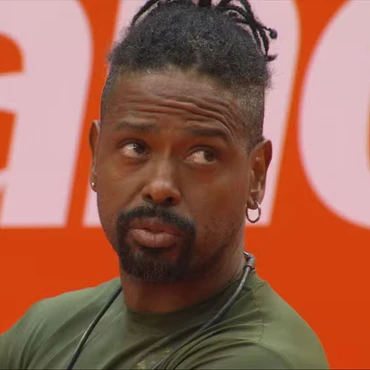 Imagem - Gabriela e Boneco se desentendem durante festa