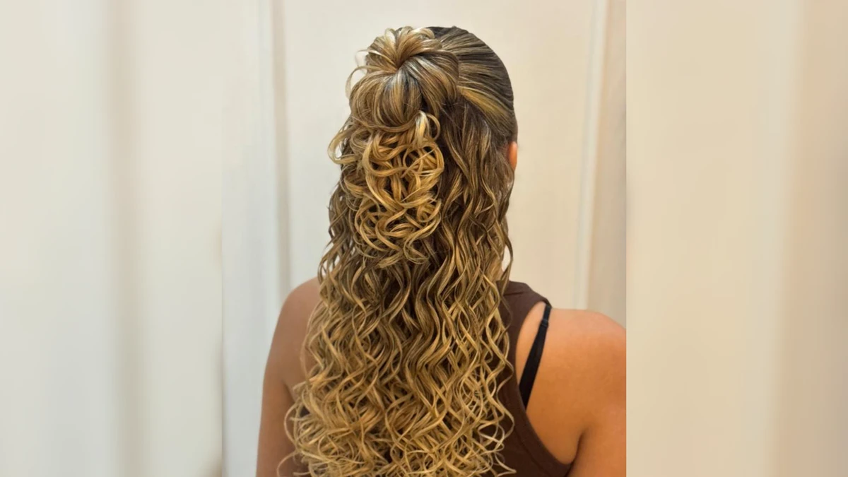 5 penteados para cabelo cacheado que você pode reproduzir em casa