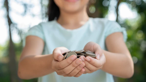 Contas em instituições bancárias são consideradas importantes na educação financeira de crianças e adolescentes; muitos já fazem investimentos pelas plataformas