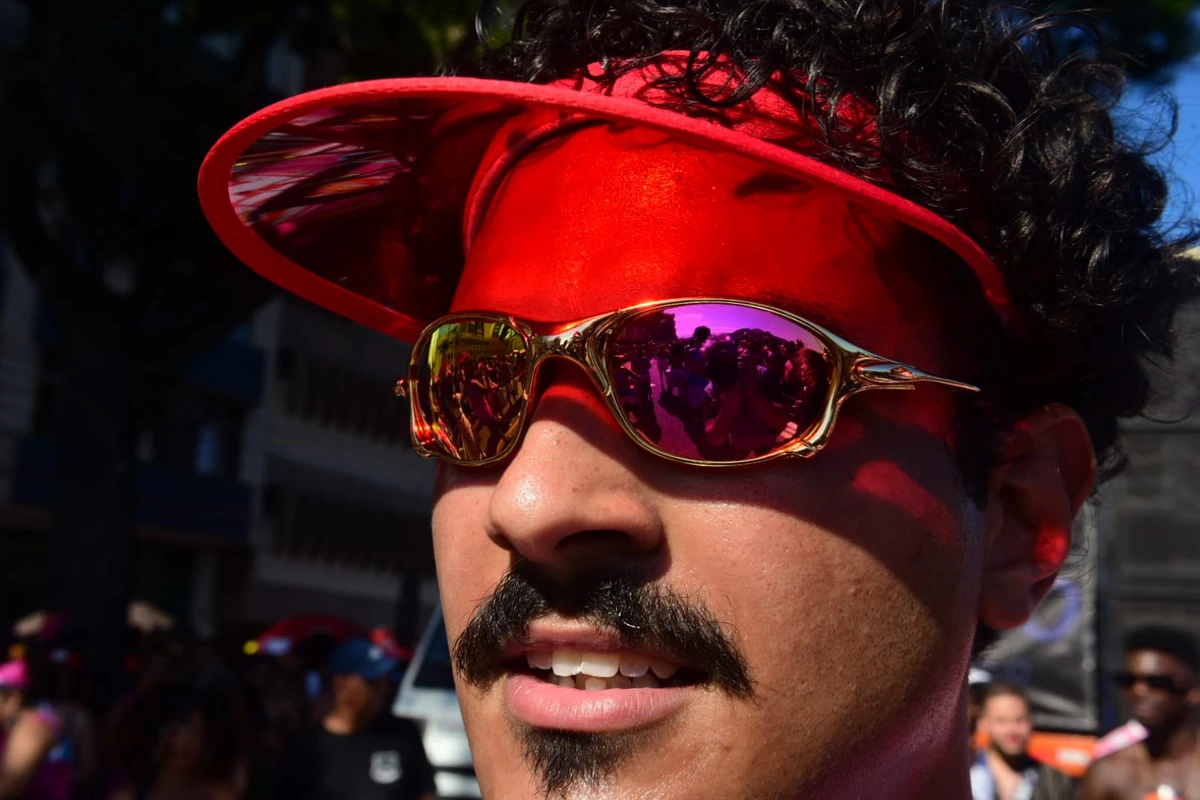 Afrokizomba leva ritmo e representatividade à Avenida Beira-Mar por Ricardo Medeiros