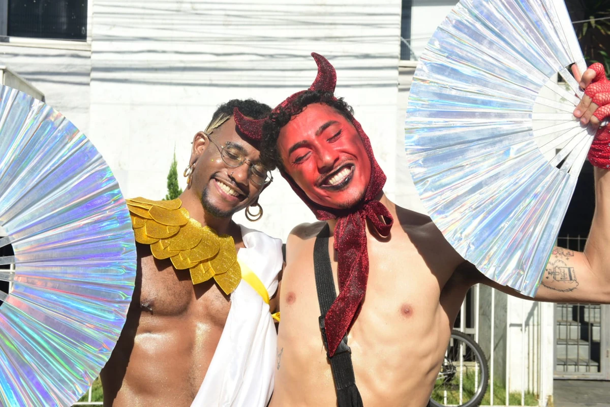 Afrokizomba leva ritmo e representatividade à Avenida Beira-Mar por Ricardo Medeiros