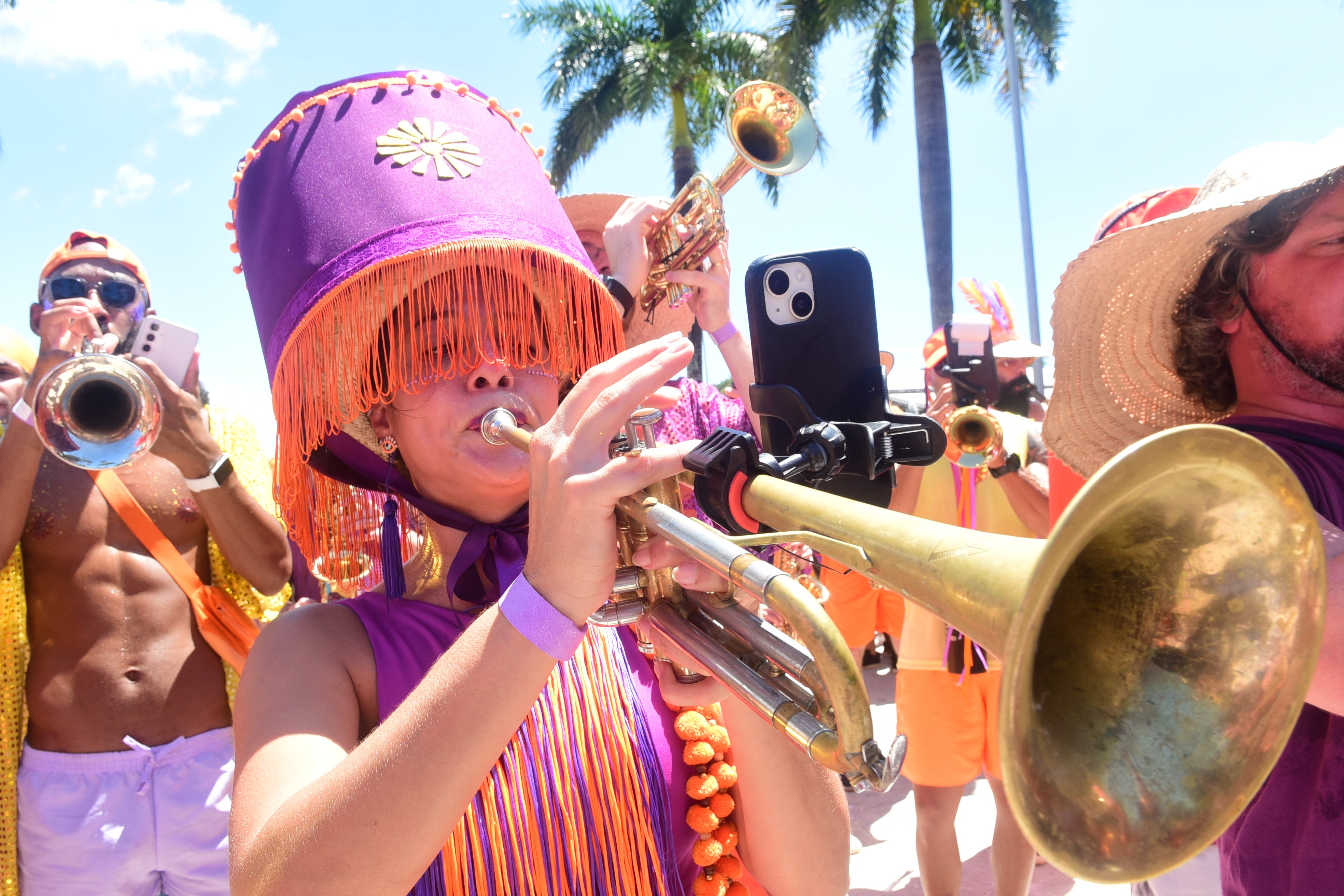 Bloco Balança Penha pelas ruas da Prainha por Carlos Alberto Silva