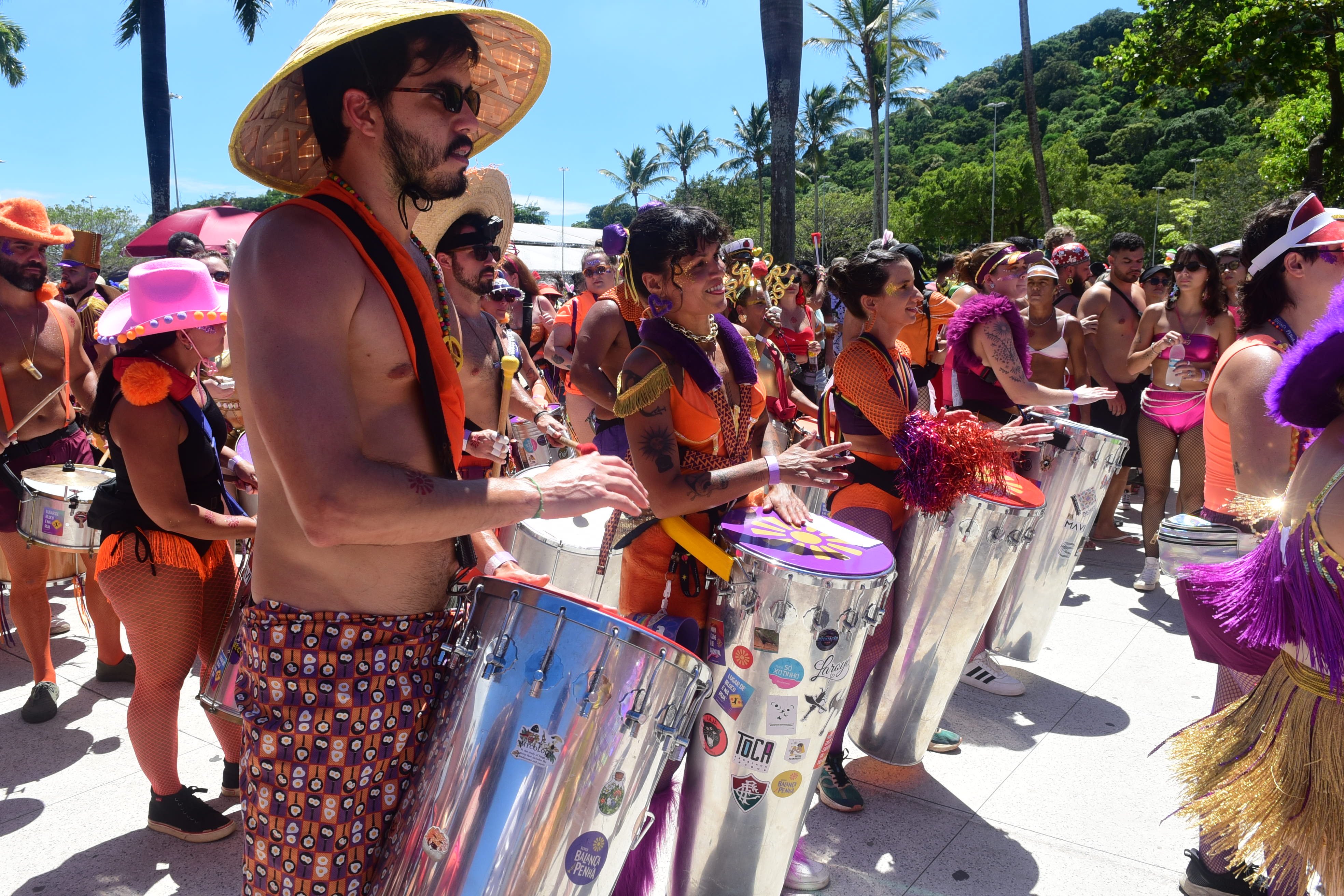 Bloco Balança Penha pelas ruas da Prainha por Carlos Alberto Silva