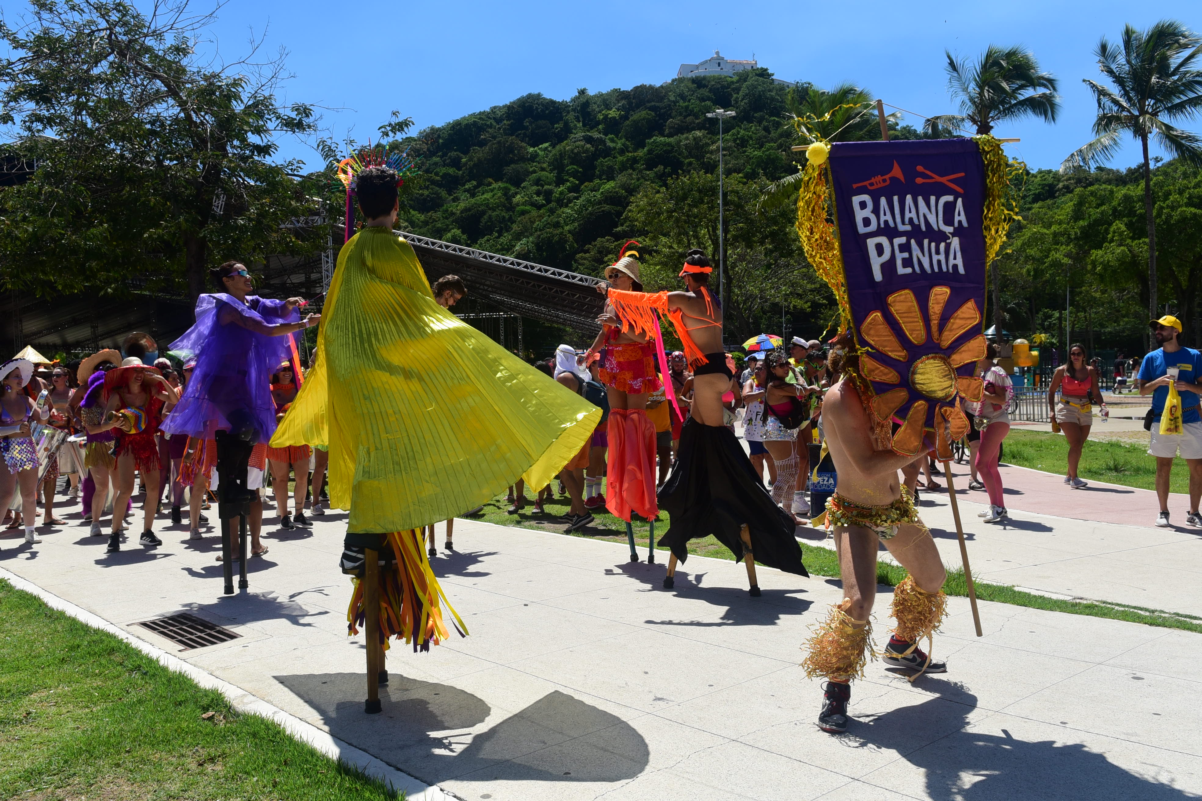 Bloco Balança Penha pelas ruas da Prainha por Carlos Alberto Silva