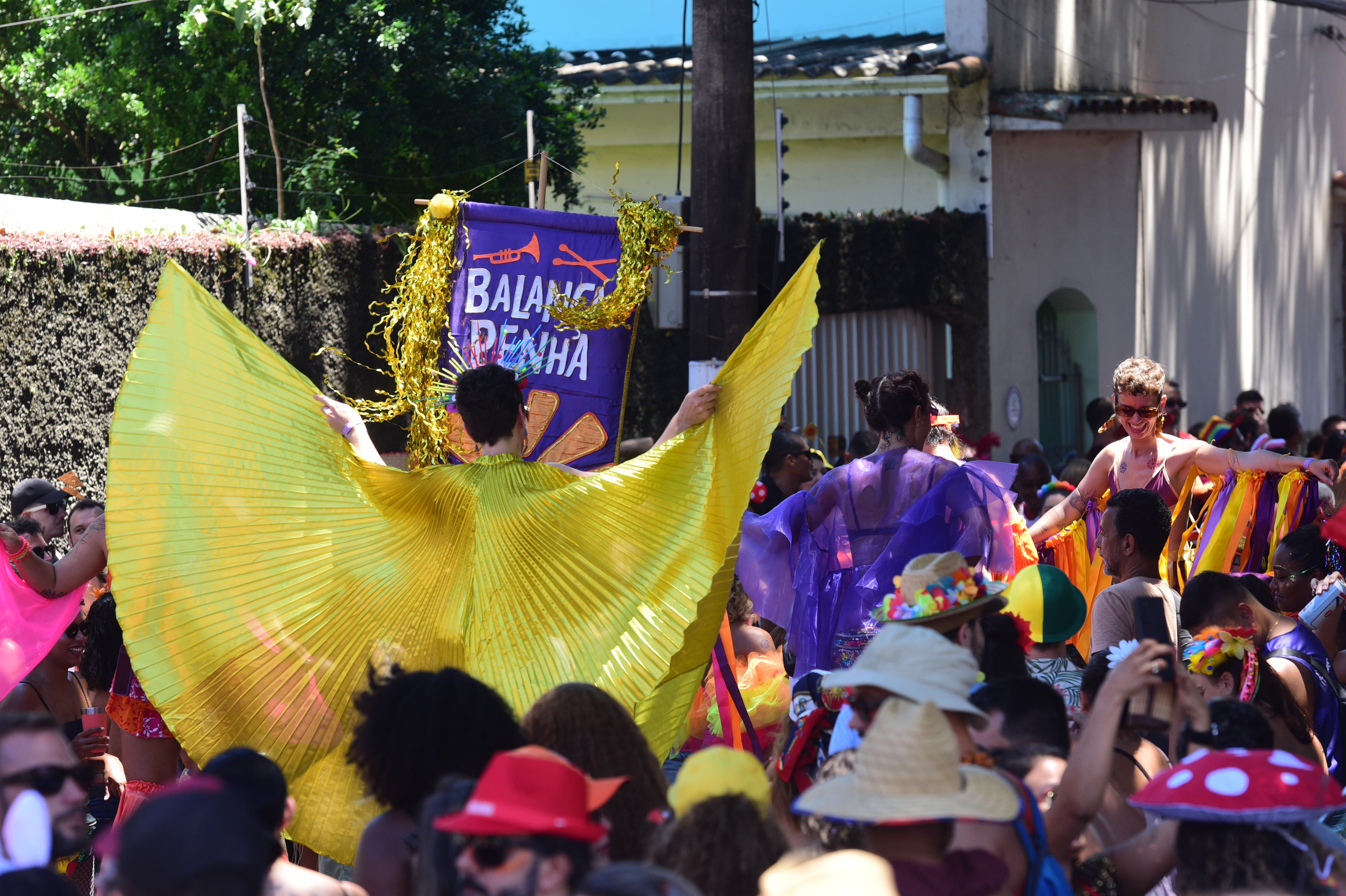 Bloco Balança Penha pelas ruas da Prainha por Carlos Alberto Silva