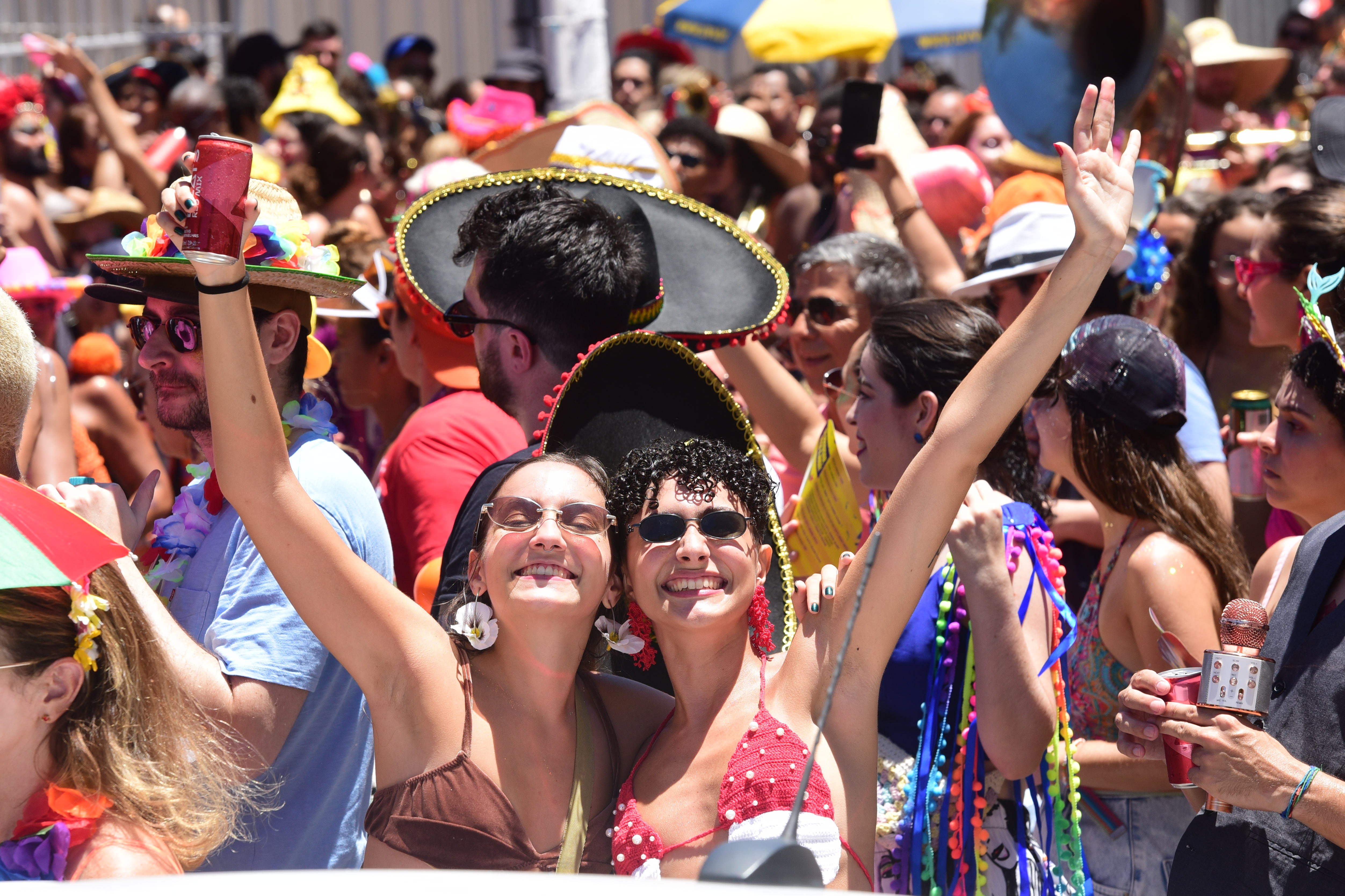 Bloco Balança Penha pelas ruas da Prainha por Carlos Alberto Silva