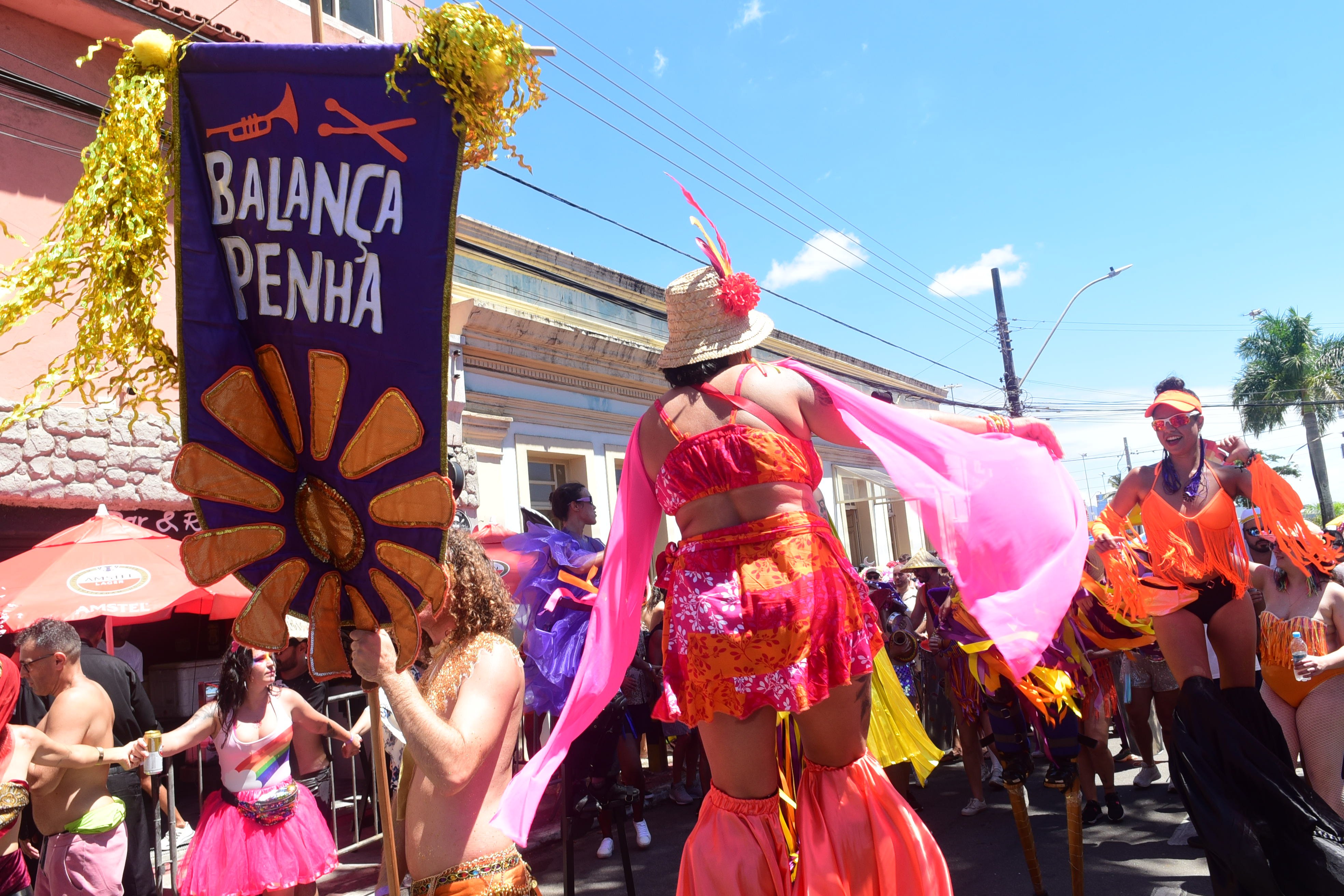 Bloco Balança Penha pelas ruas da Prainha por Carlos Alberto Silva