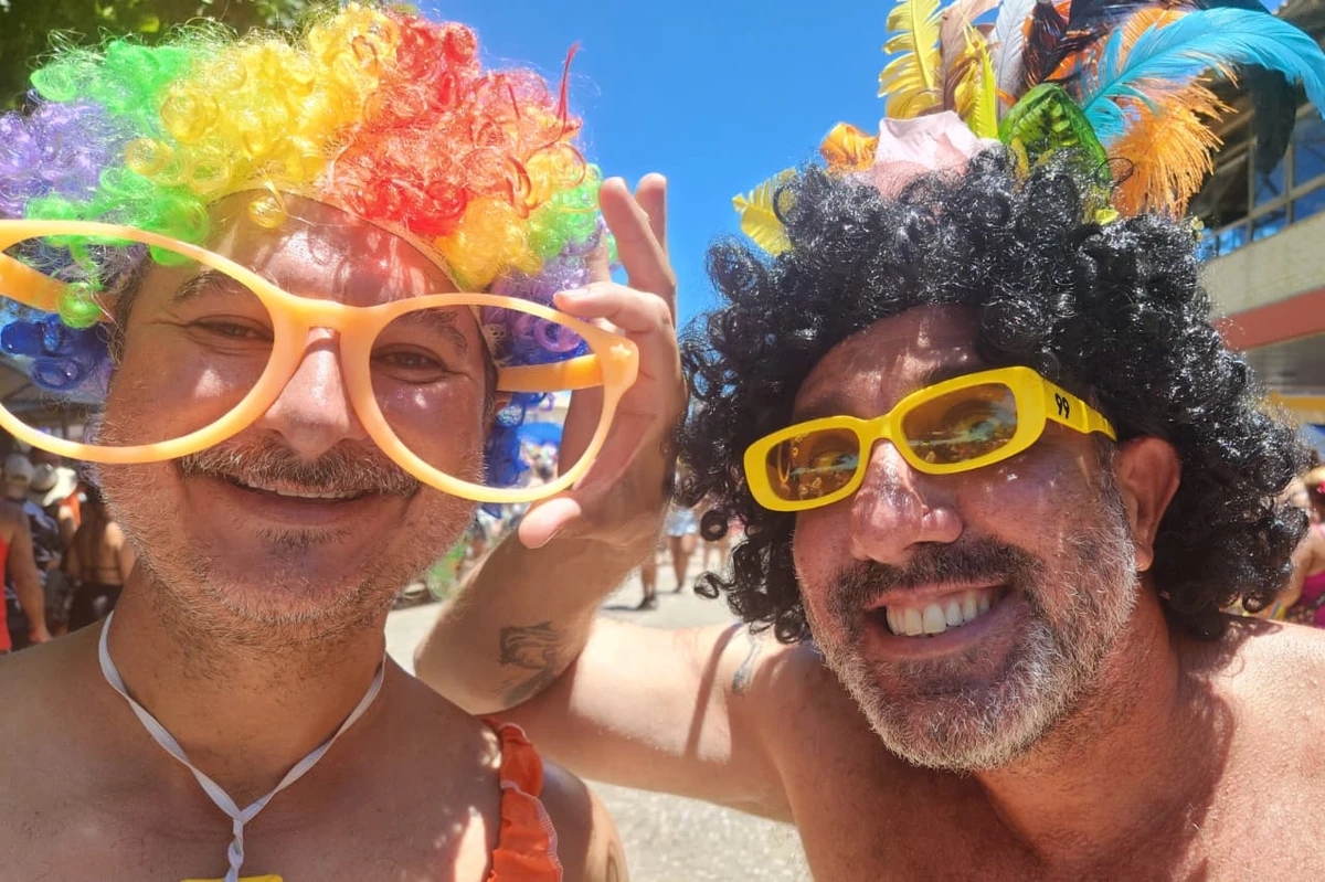 Bloco Banho de Mar à Fantasia, em Manguinhos por Ricardo Medeiros