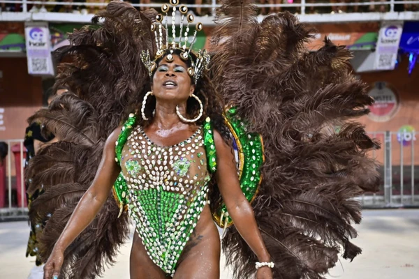 Tradição Serrana foi a penúltima escola a desfilar nesta sexta-feira (13), com o enredo "A Cor da Liberdade é Preta - O Legado de Queimado" por Divulgação | PMV | Marcos Salles