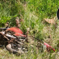 Segundo a PM, Reziere Riviere de Souza, de 38 anos, saiu da pista e caiu em uma ribanceira na localidade de Estrela do Norte, na zona rural do município