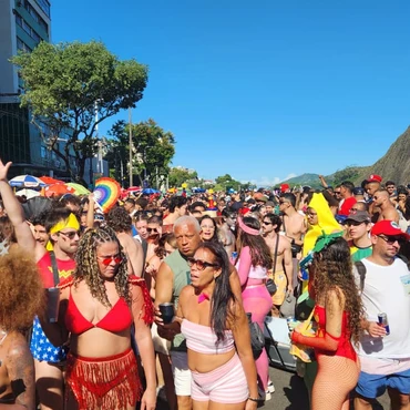 Imagem - Glitter, ousadia e festa: Puta Bloco agita o Centro de Vitória neste domingo (15)