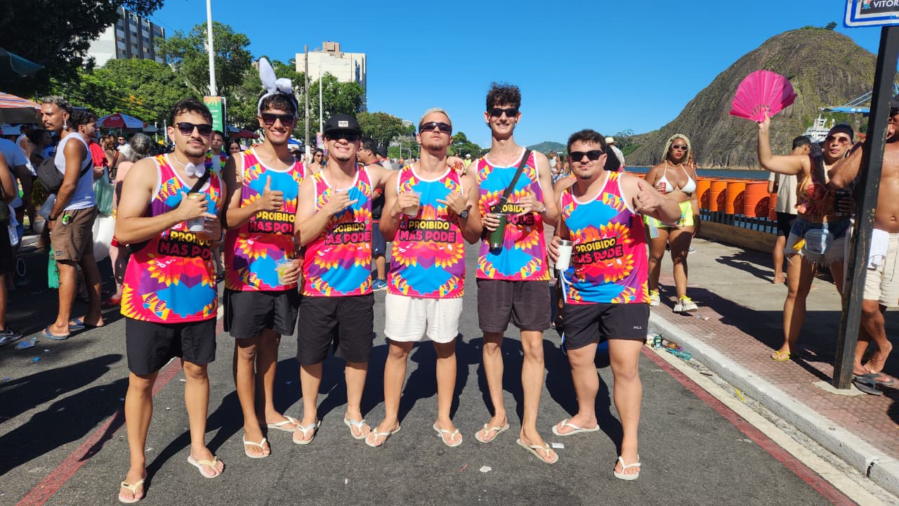 Puta Bloco arrasta foliões no Centro por Ricardo Medeiros