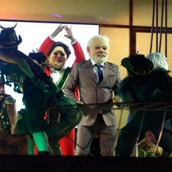 O desfile da Acadêmicos de Niterói em homenagem ao presidente Luiz Inácio Lula da Silva no carnaval do Rio de Janeiro foi destaque em alguns veículos internacionais.