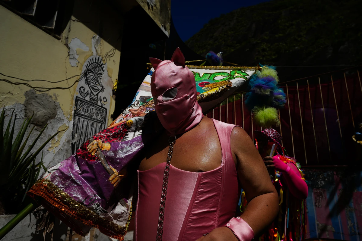Bloco Amigos da Onça completa 10 anos e leva multidão ao Centro de Vitória por Fernando Madeira
