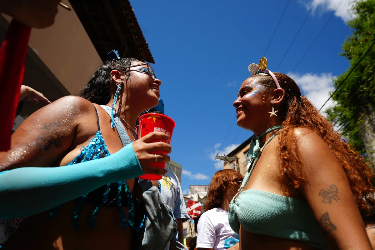 Bloco Amigos da Onça completa 10 anos e leva multidão ao Centro de Vitória por Fernando Madeira