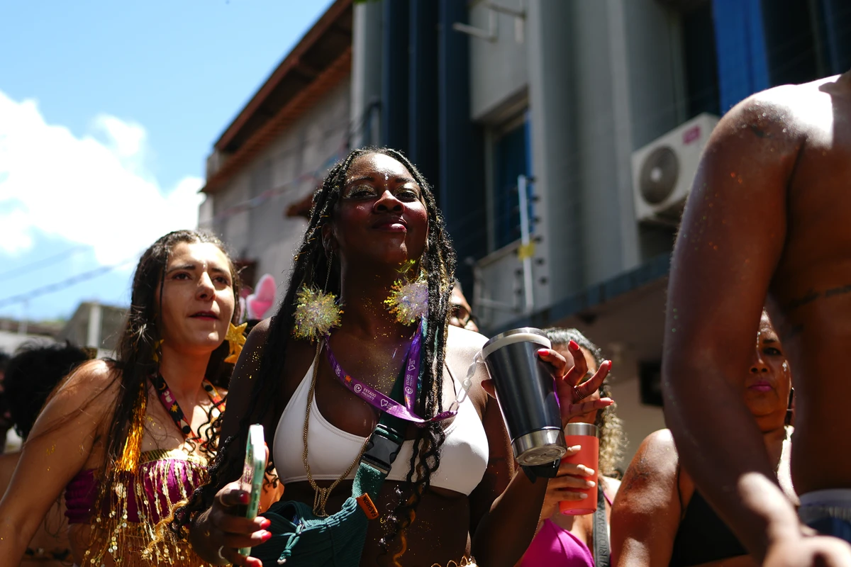 Bloco Amigos da Onça completa 10 anos e leva multidão ao Centro de Vitória por Fernando Madeira