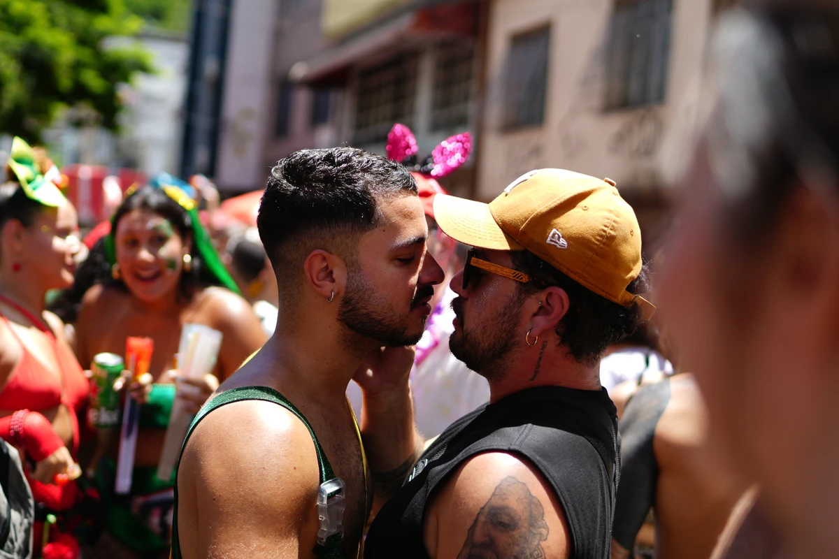 Bloco Amigos da Onça completa 10 anos e leva multidão ao Centro de Vitória por Fernando Madeira