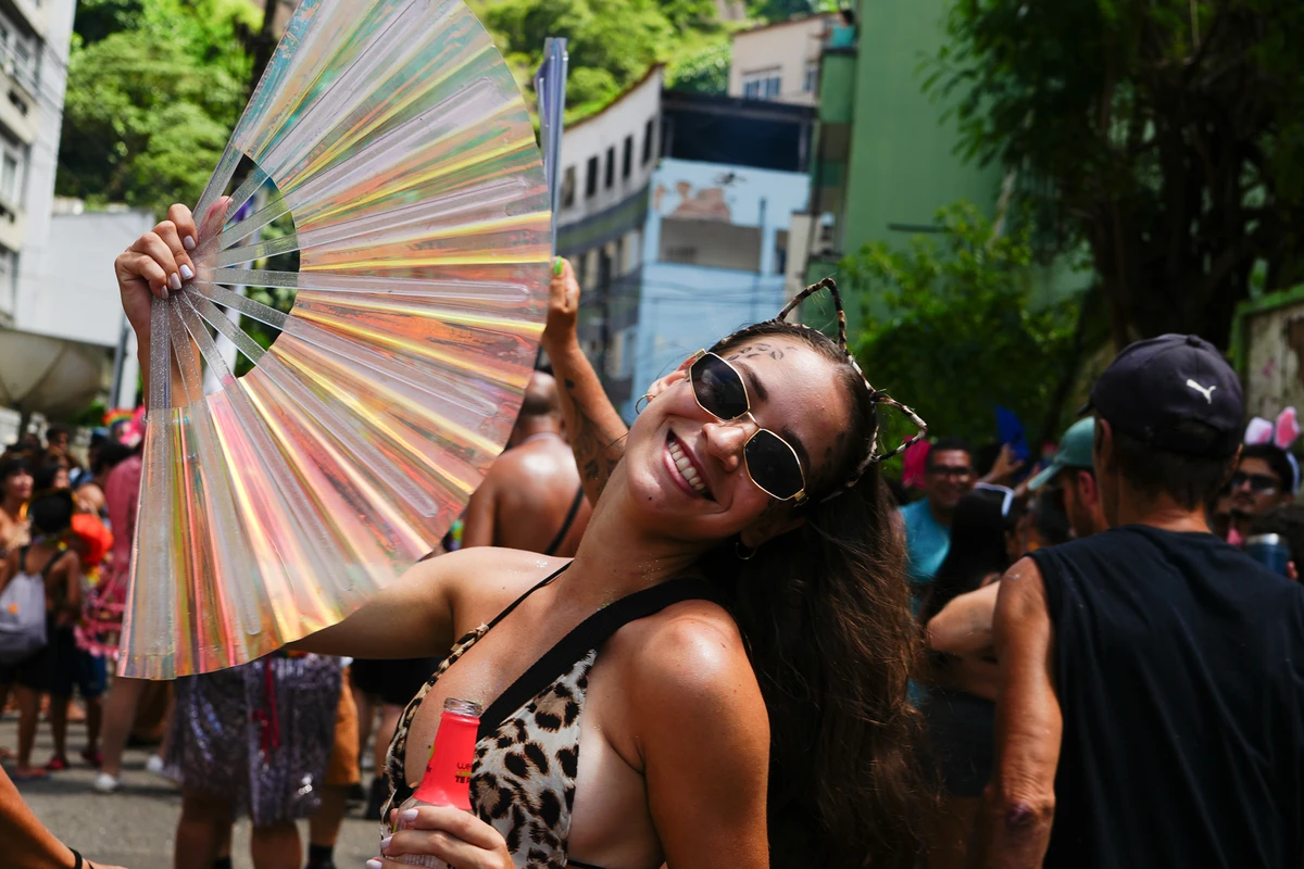 Bloco Amigos da Onça completa 10 anos e leva multidão ao Centro de Vitória por Fernando Madeira