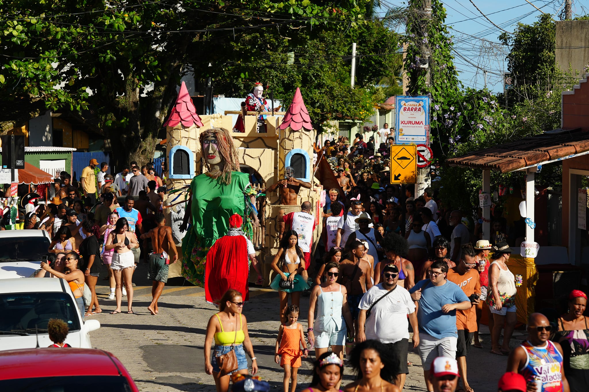Bloco Surpresa no carnaval da Barra do Jucu por Vitor Jubini