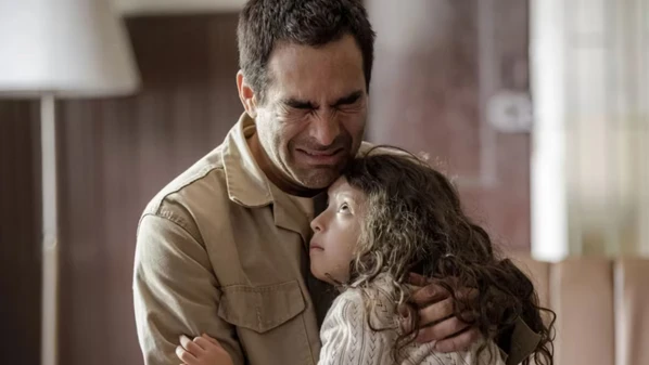 Novo sucesso da Netflix revisita trama sul-coreana que já conquistou o público brasileiro com a versão turca em 2020; confira todas as versões da história