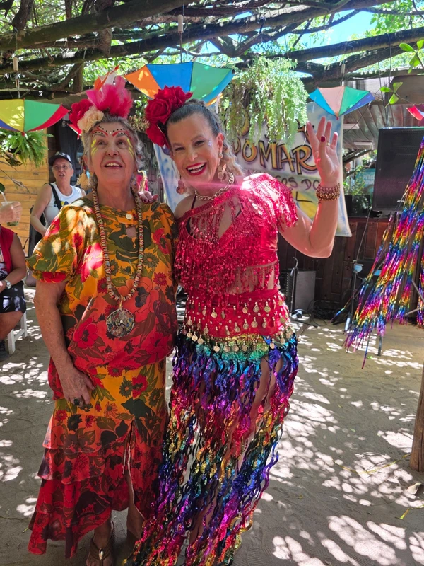 Elba Sanidei e Mônica Zorzanelli