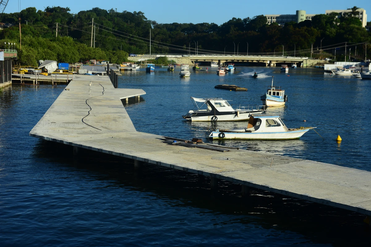 Obras no Canal de Camburi, em Vitória