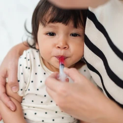 Alergias, risco de doenças crônicas e desequilíbrio do intestino são consequências do uso excessivo dessa medicação