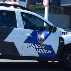 Suspeitos foram abordados na Avenida Carlos Lindenberg após fugirem de Jardim Marilândia; um deles não pagou fiança e foi levado ao Centro de Triagem