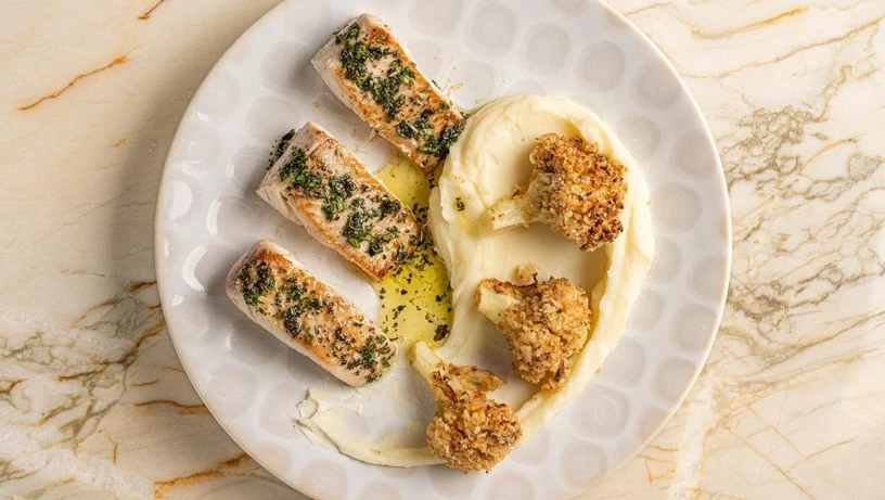 Prato à base de peixe servido no restaurante Soeta, em Vitória