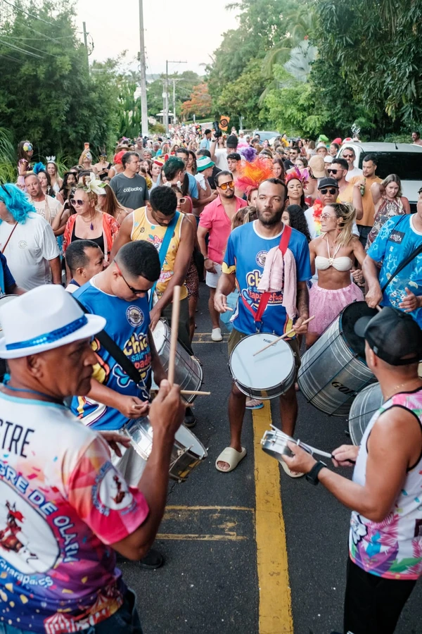 Desfile do  Grêmio Recreativo Unidos da Aldeia (GRUA)