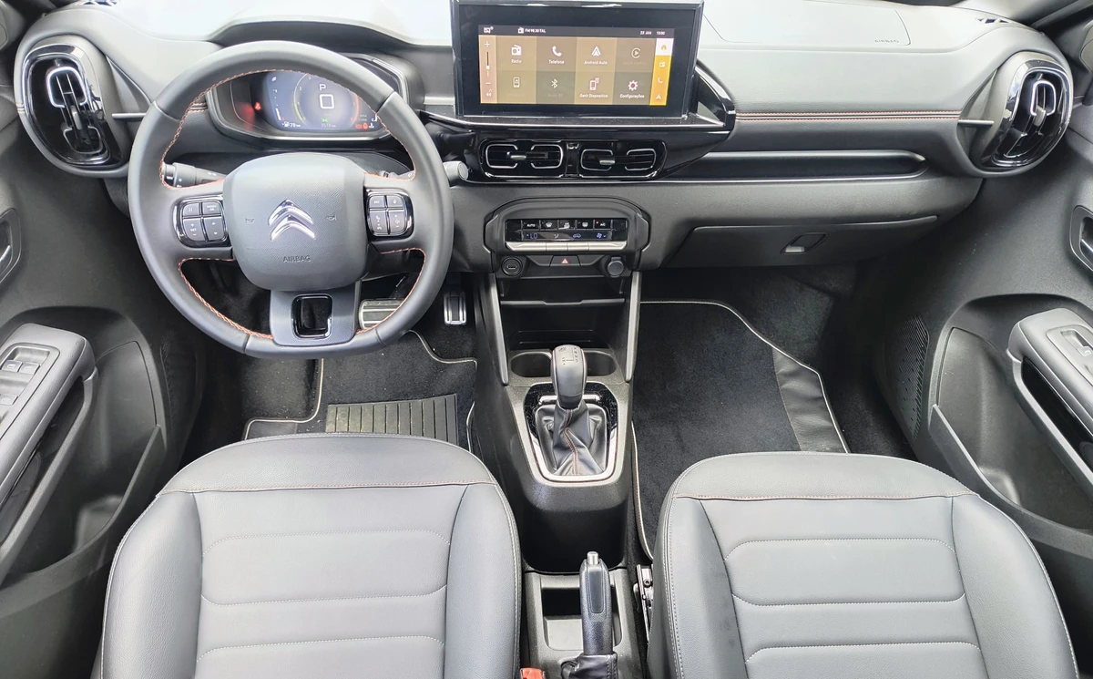 Teste de avaliação do Citroën Basalt Dark Edition