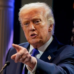 Trump afirmou também que matou o aiatolá antes que fosse morto pelo regime iraniano. "Eles tentaram duas vezes. Bem, eu o peguei primeiro", disse o americano, em referência a um episódio de 2024.