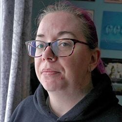 A BBC obteve relatos de mais de 250 pessoas sobre os efeitos colaterais de comportamento impulsivo associados a medicamentos prescritos