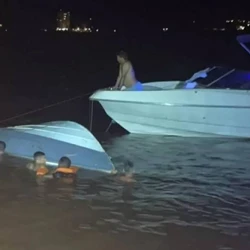 Dentre as vítimas, está uma criança de cinco anos; embarcação transportava 15 pessoas.
Polícia e Marinha investigarão acidente