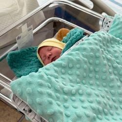 A lei garante recursos para que militares possam congelar óvulos ou esperma, em meio à queda acentuada da população da Ucrânia