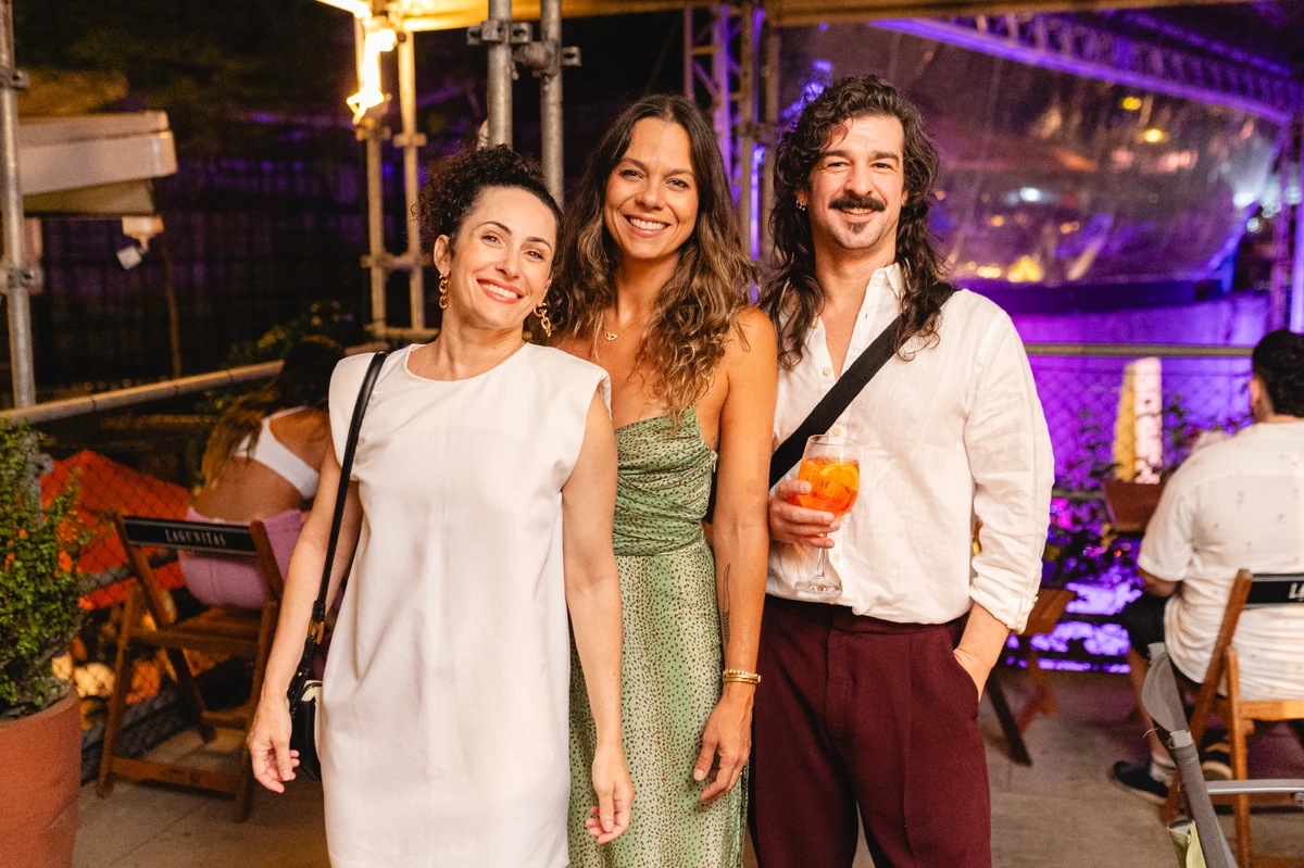 Carol Vargas, Júlia Cruz e Roger Lombardi