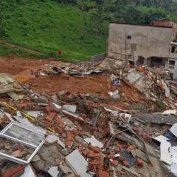 Em nota, o Ministério da Integração e Desenvolvimento Regional informou que a Defesa Civil Nacional enviou oito técnicos especialistas do Grupo de Apoio a Desastres para acelerar as ações de assistência humanitária