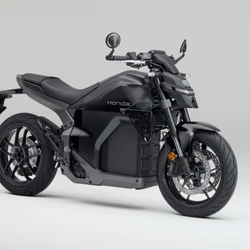 Em um cenário de trânsito cada vez mais saturado nas grandes cidades, demanda crescente por veículos acessíveis e expansão do transporte por aplicativos e entregas, a moto ganha protagonismo estrutural