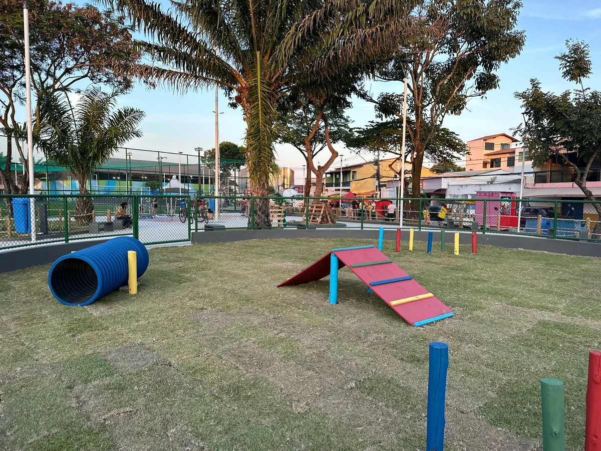 Diversas praças da Serra existem espaços especialmente pensados para cães