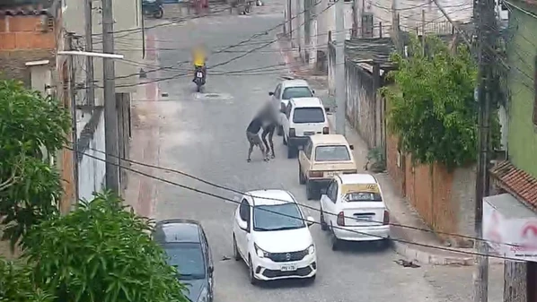 Crime ocorreu na manhã de quarta-feira (25) na Barra do Itapemirim; vítima chegou a ser socorrida e levada a uma UPA, mas não resistiu