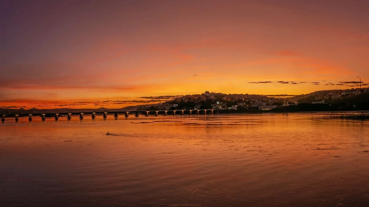 Pôr do sol em Colatina, considerado um dos mais bonitos do Brasil