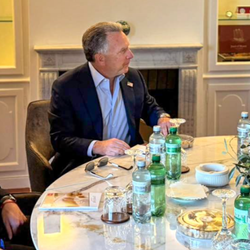 Conversas realizadas em Genebra são vistas como última tentativa de chegar a um acordo nuclear, mas chances são incertas.