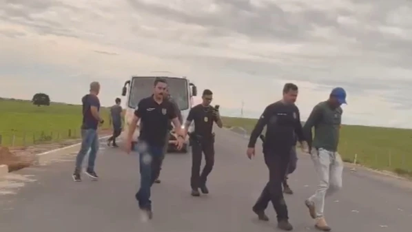 Homem de 47 anos, acusado de atropelar intencionalmente Ayer Ribeiro de Souza Filho, foi detido em um ônibus na zona rural do município